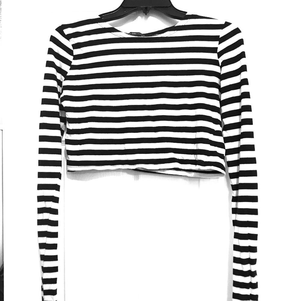 Stripped long sleeve crop top